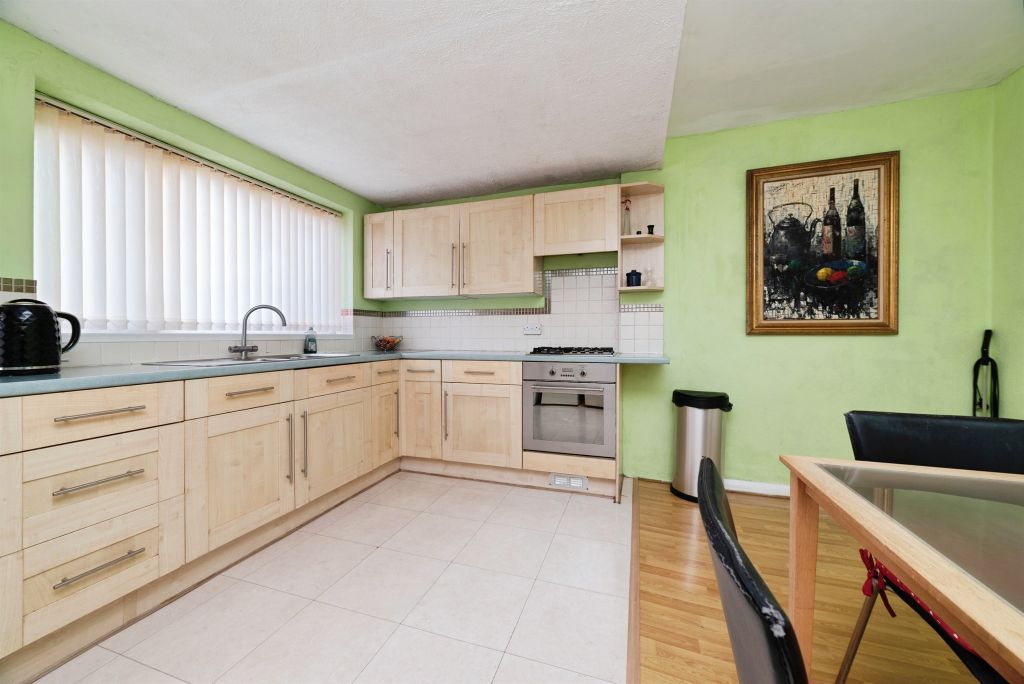 Property photo 2 of 22