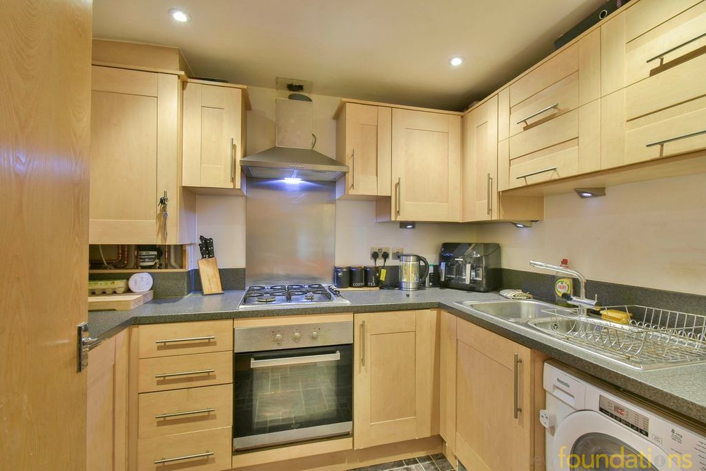 Property photo 3 of 9