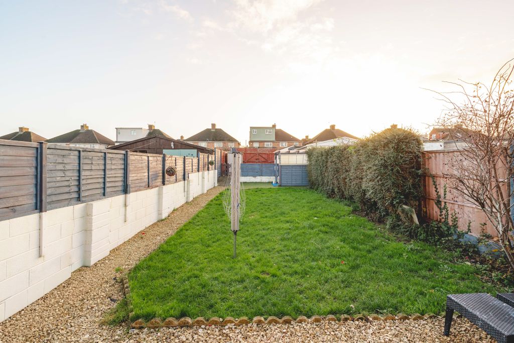 Property photo 3 of 11 11