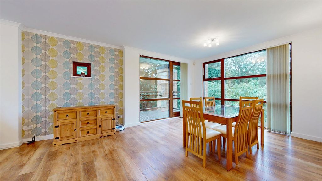 Additional image 28 of 4 bed flat for saleWoodward Place, Loughton Lodge, Milton Keynes MK8