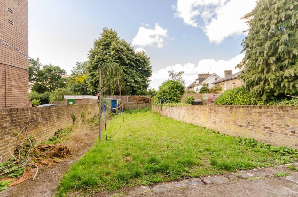 Property photo 3 of 9