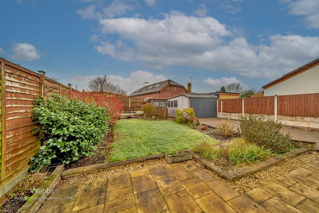 Property photo 3 of 24 Garden