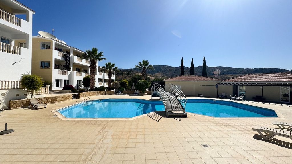 Property photo 1 of 41