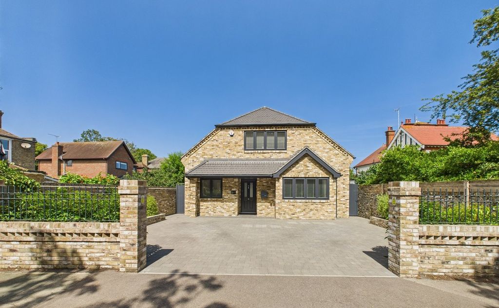Property photo 1 of 33