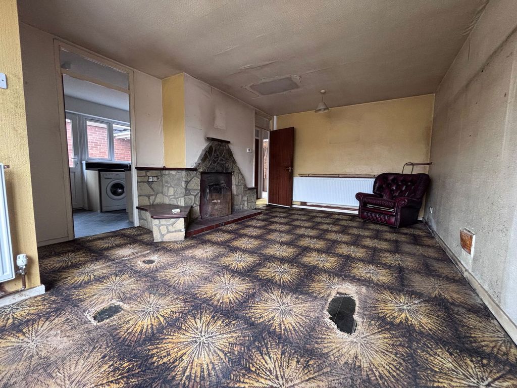 Property photo 2 of 13