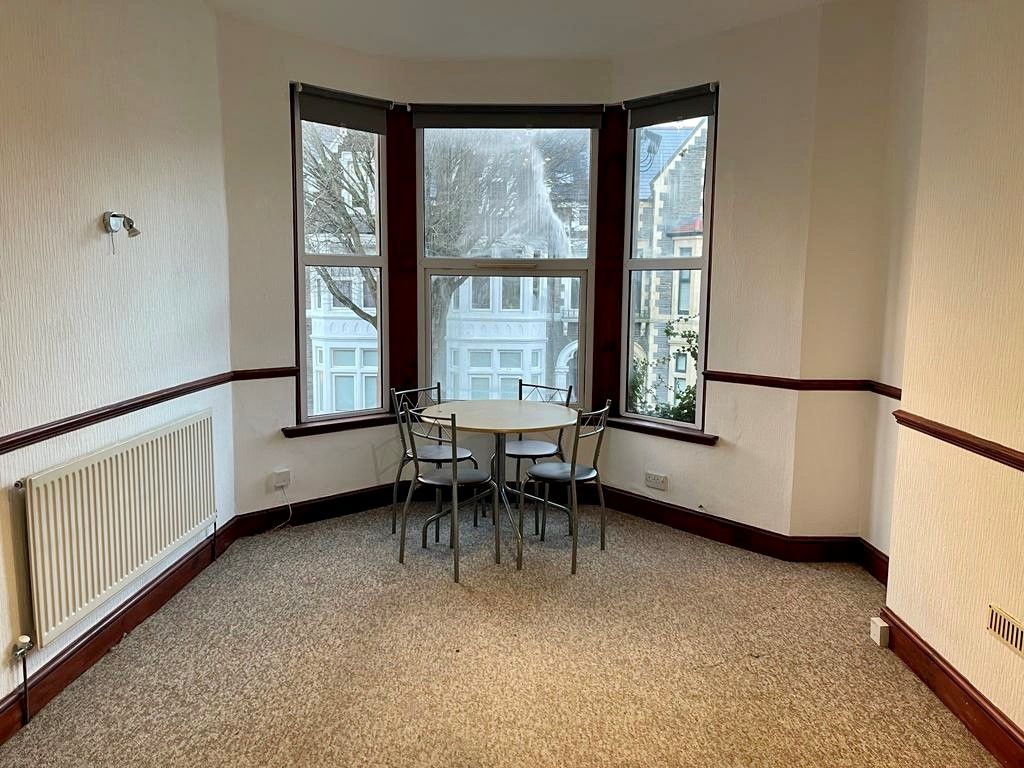 Property photo 2 of 7 Balcony