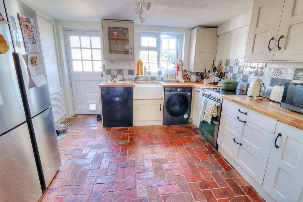 Property photo 3 of 14 Photo 3