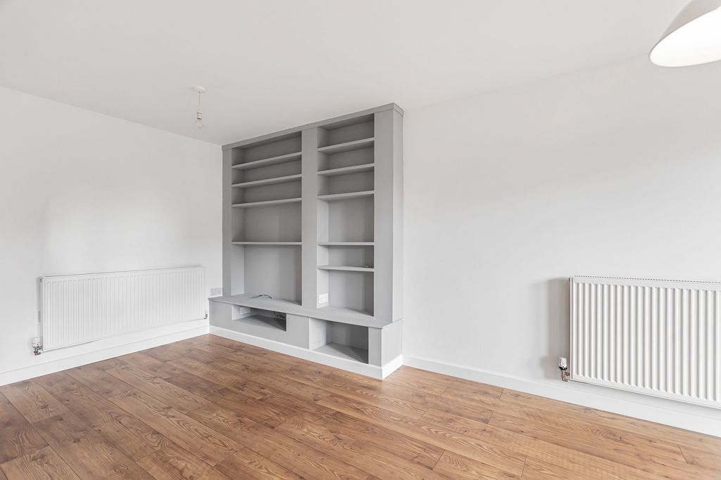 Property photo 3 of 19 Kitchen/Diner