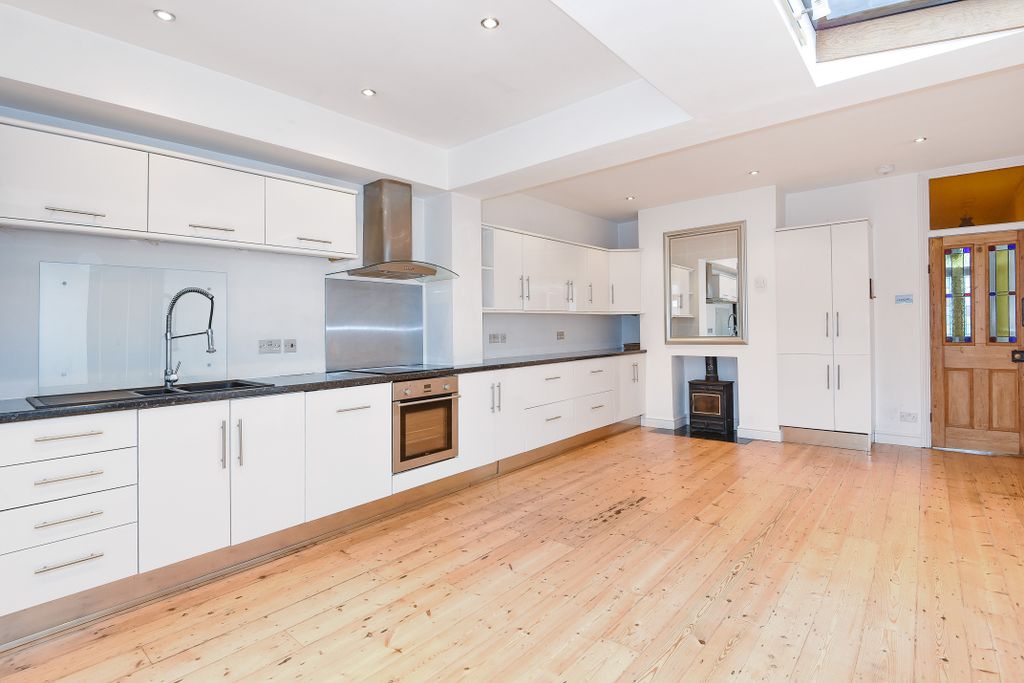 Property photo 2 of 11 59Df3E7013715-223807