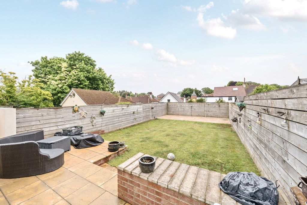 Property photo 1 of 24 Picture No. 13