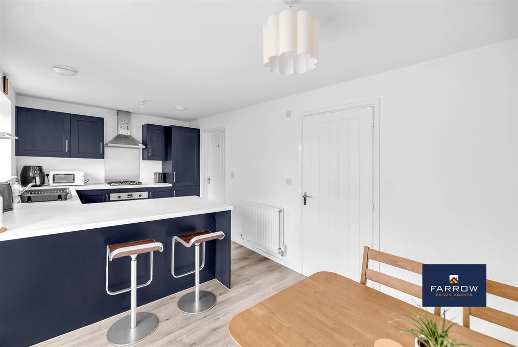 Property photo 3 of 35 Dining Area