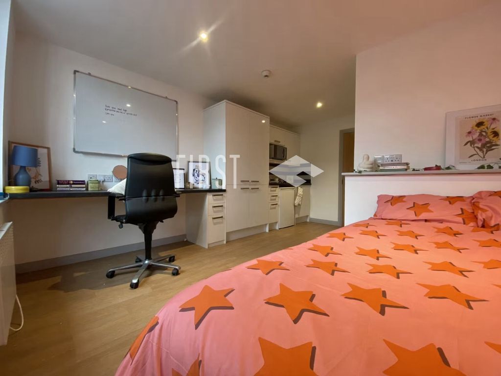 Property photo 1 of 7 Photo 7