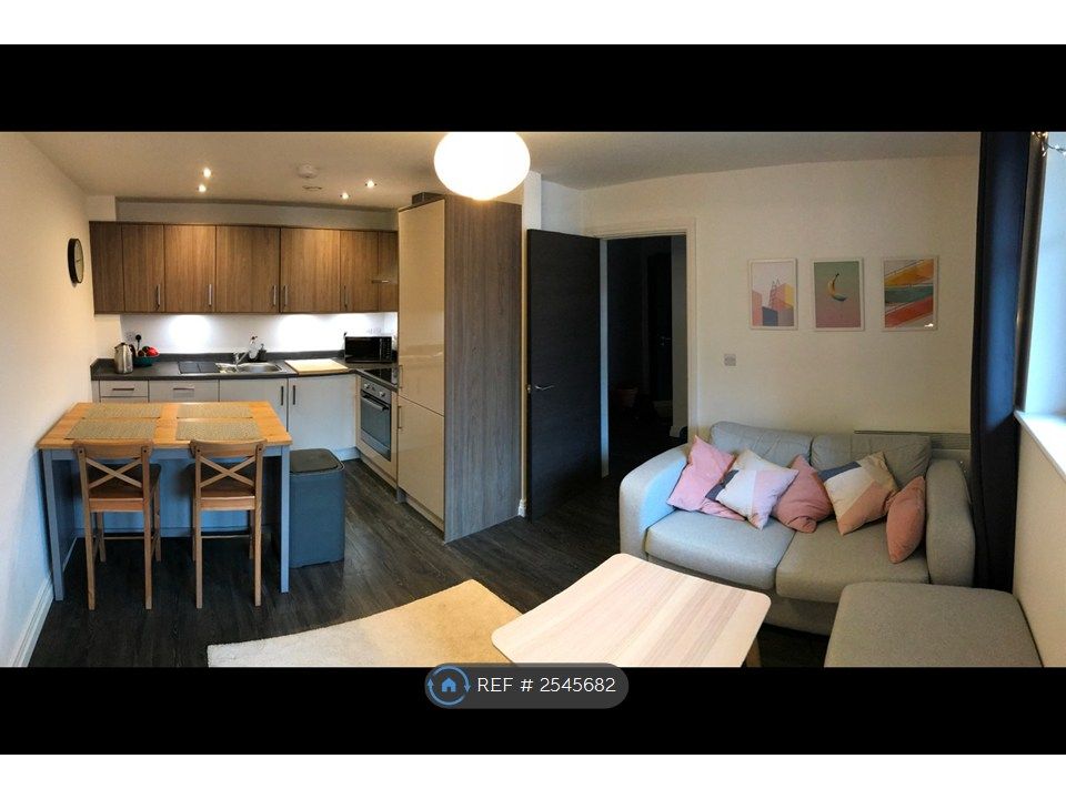 Property photo 3 of 15 Kitchen/Living Room