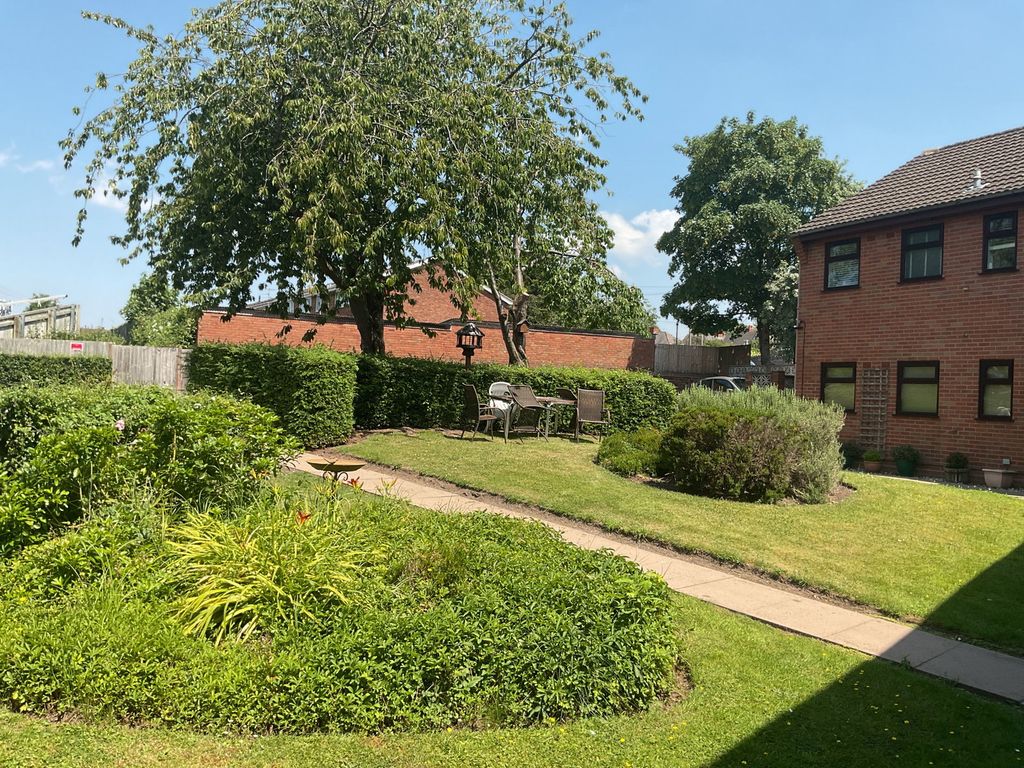 Property photo 2 of 13