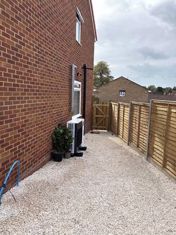 Property photo 3 of 3 Picture No. 04