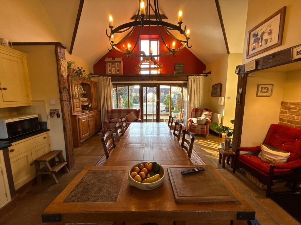 Property photo 2 of 25