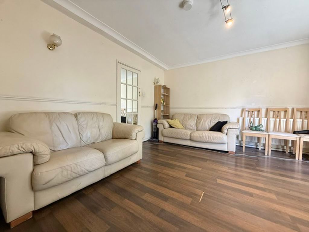 Property photo 3 of 15 Photo 16