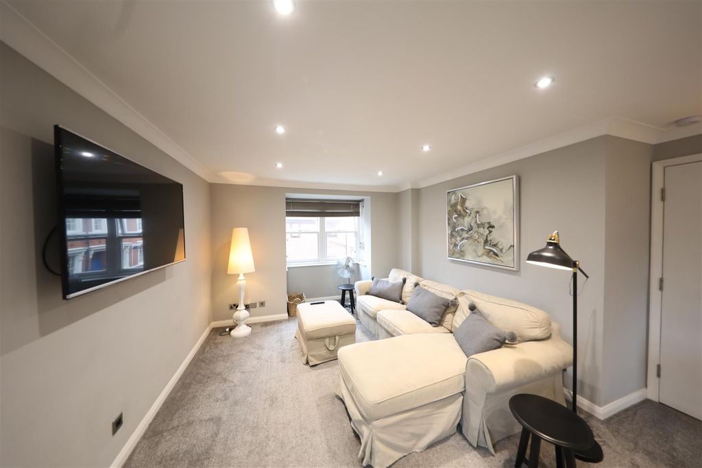 Property photo 2 of 14 Living Room