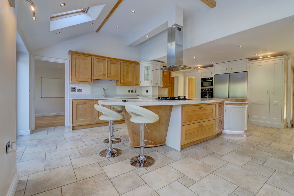 Property photo 3 of 24 Picture No. 06