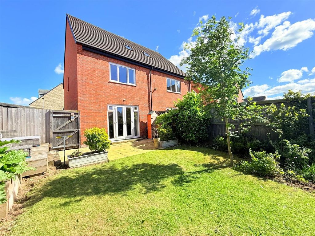 Property photo 2 of 17 17.Jpg