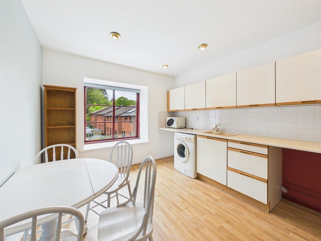 Property photo 1 of 10 Cam03924G0-Pr0038-Still001.Jpg