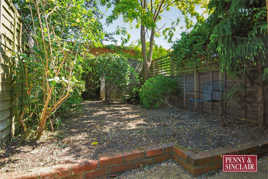 Property photo 3 of 9 Picture No. 18