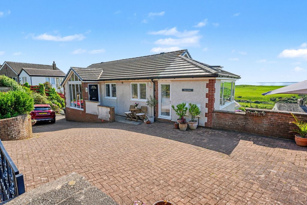 Property photo 2 of 38