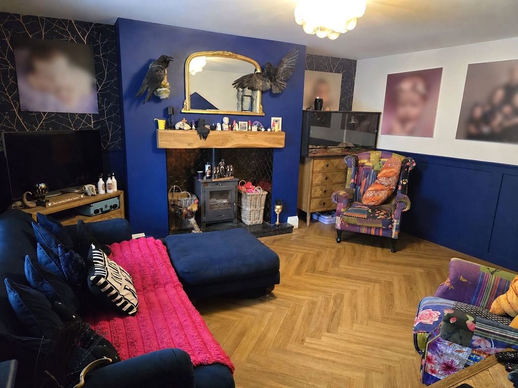 Property photo 2 of 19 Picture No. 23