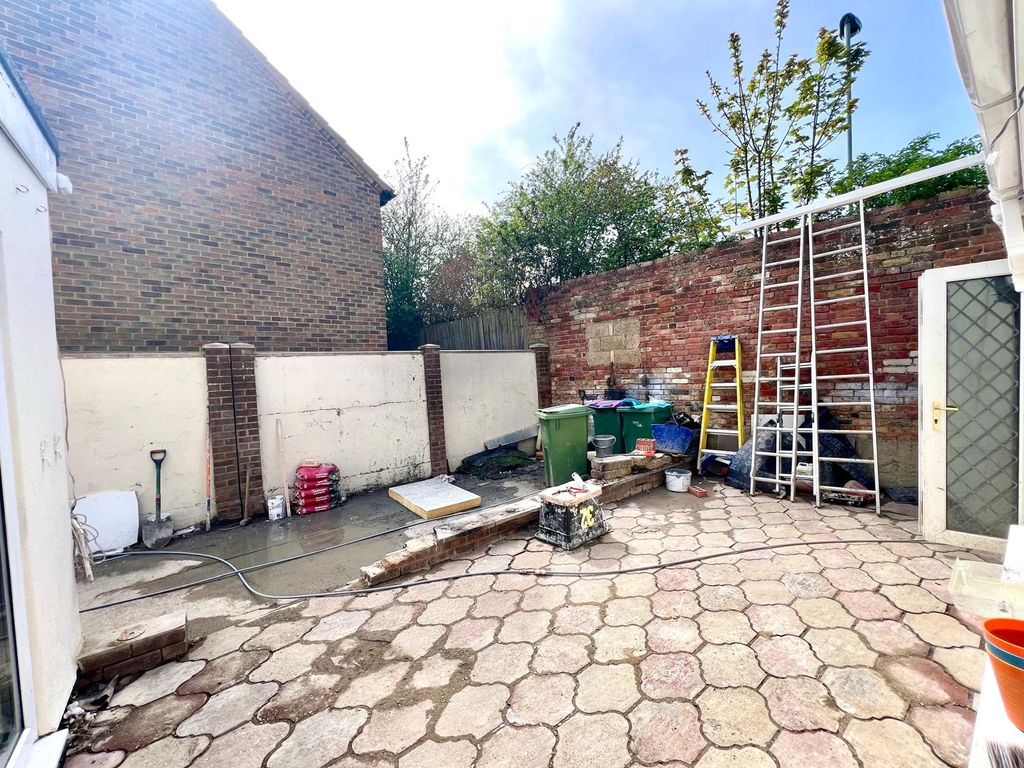 Additional image 19 of 6 bed semi-detached house to rentGladstone Road, Folkestone CT19