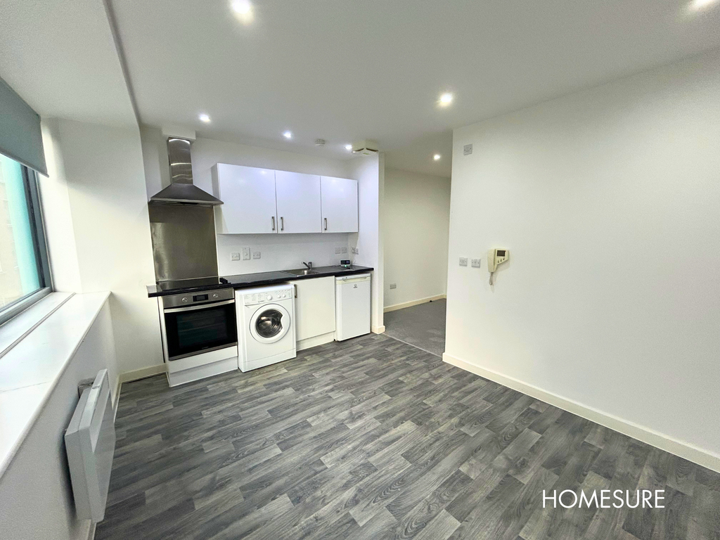 Property photo 1 of 5 Kitchen/Living Room