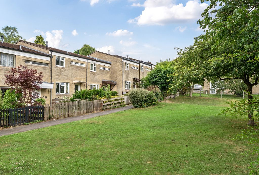 Property photo 1 of 15 Communal Space