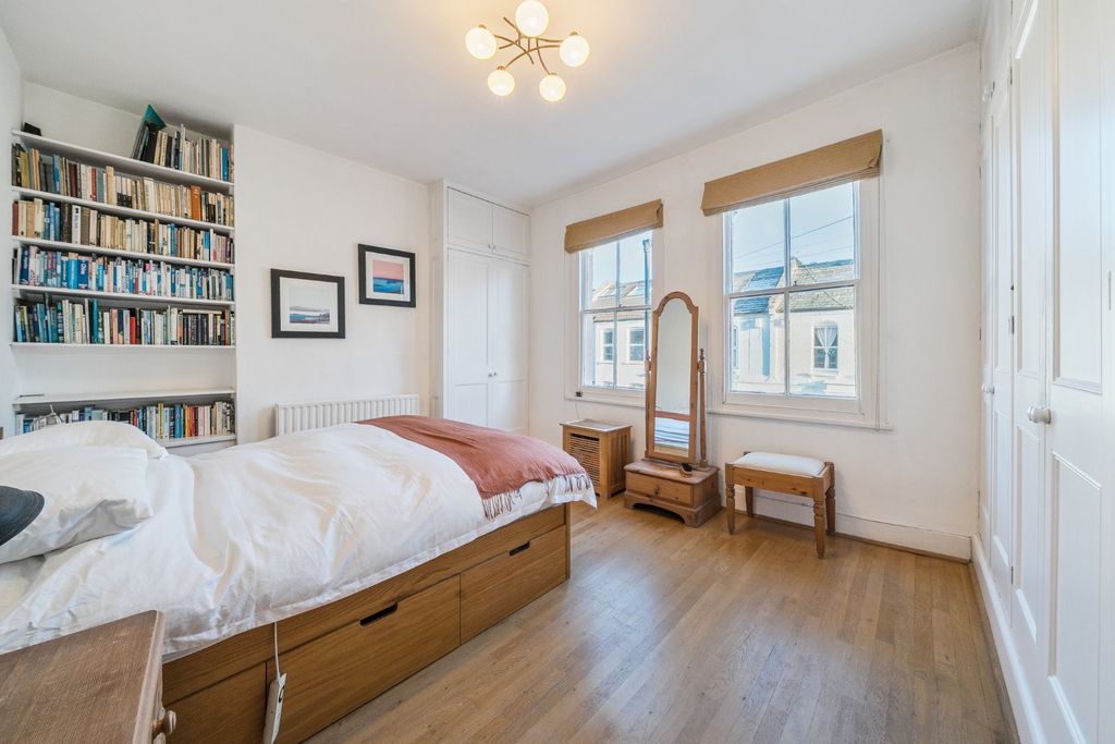 Property photo 3 of 17 Picture No. 15