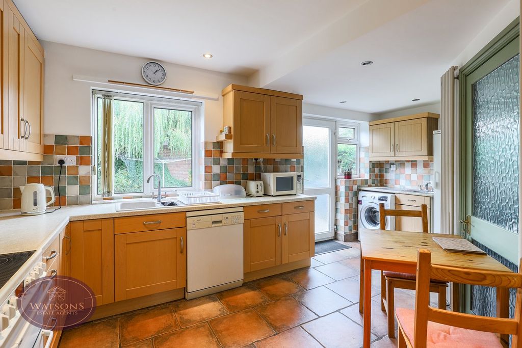 Property photo 3 of 31