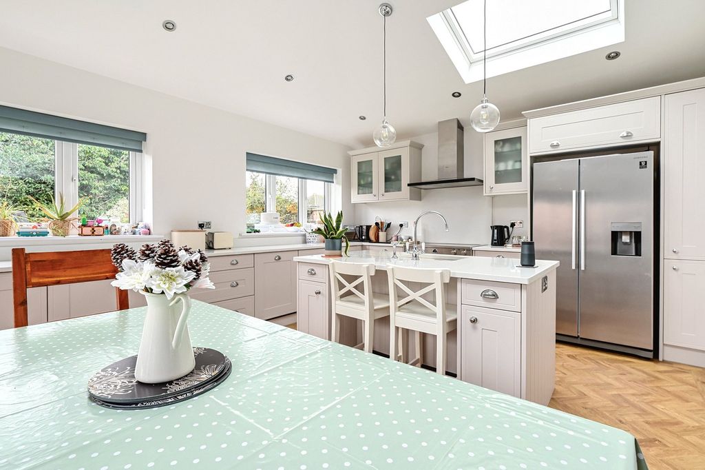 Property photo 2 of 18 Picture No. 09