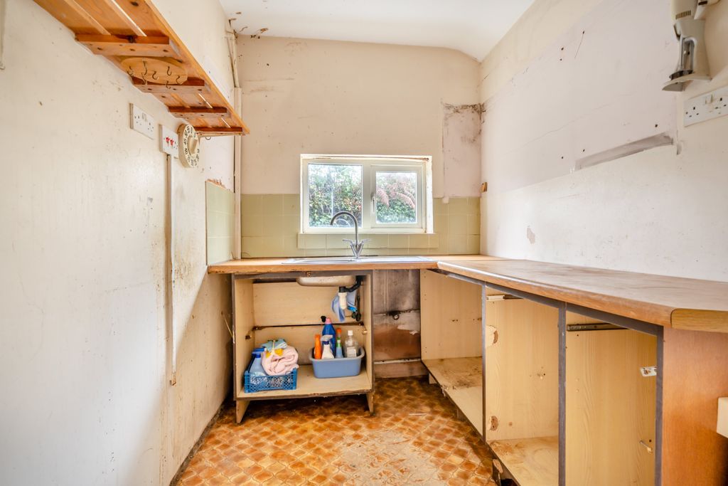 Property photo 3 of 22