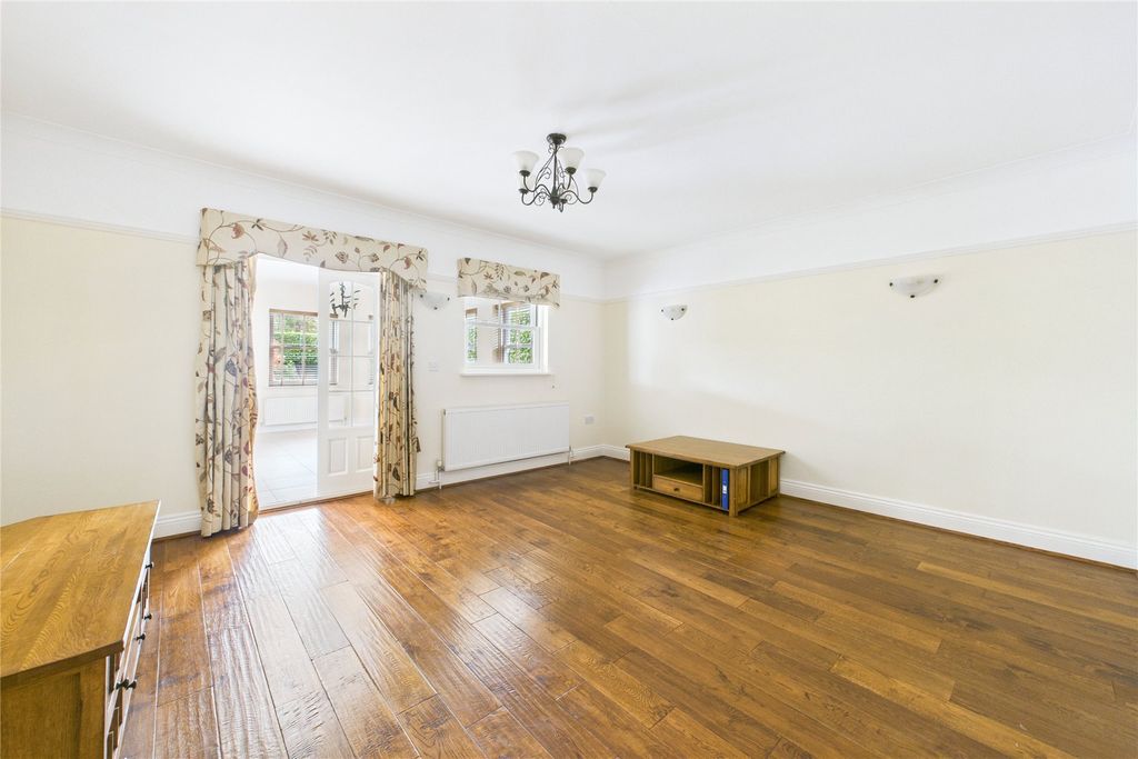 Property photo 3 of 13 Picture No. 19