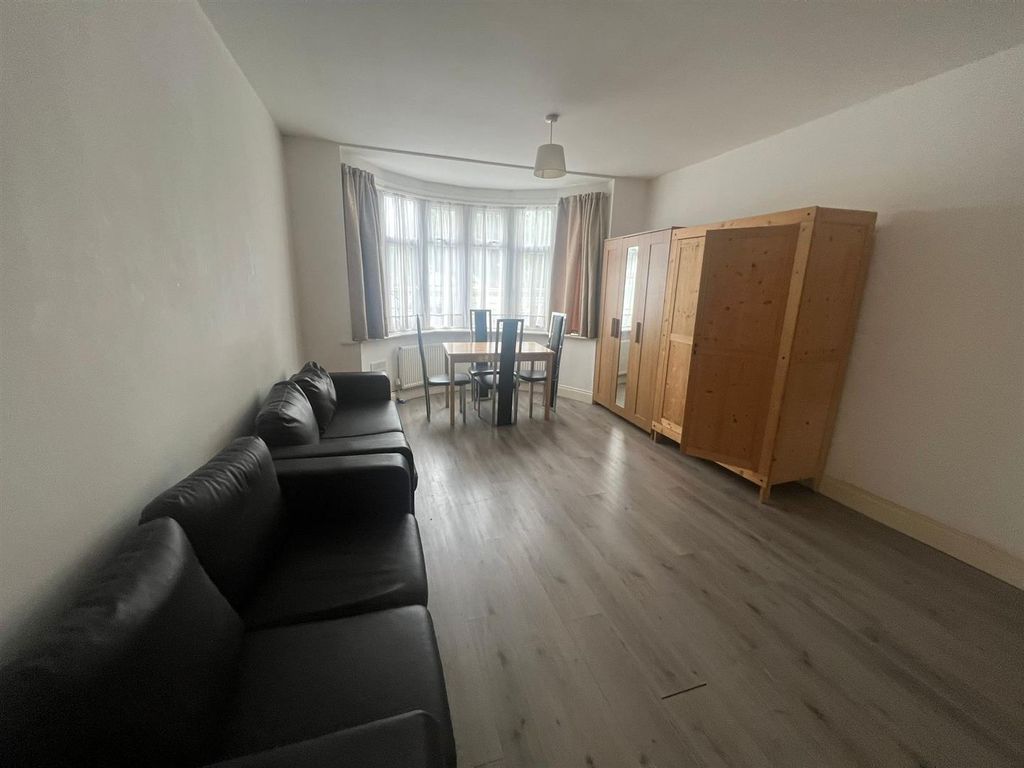 Property photo 2 of 10 Reception Room.Jpg