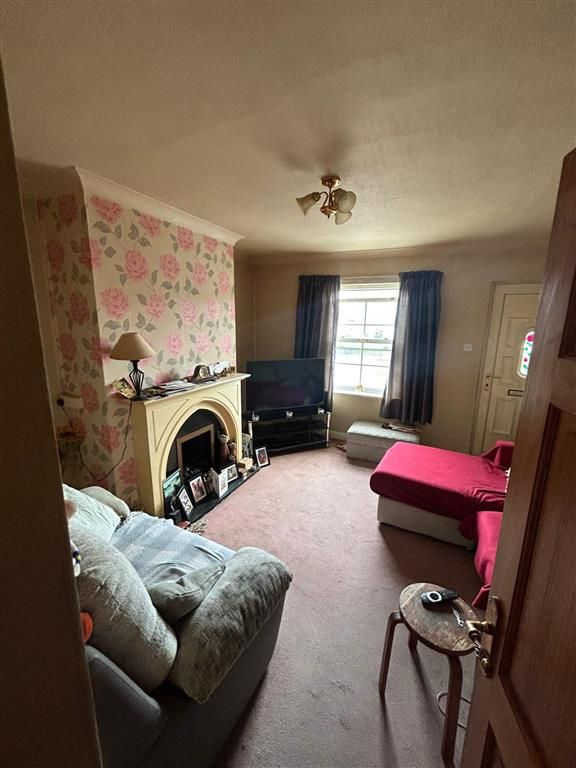 Property photo 2 of 8