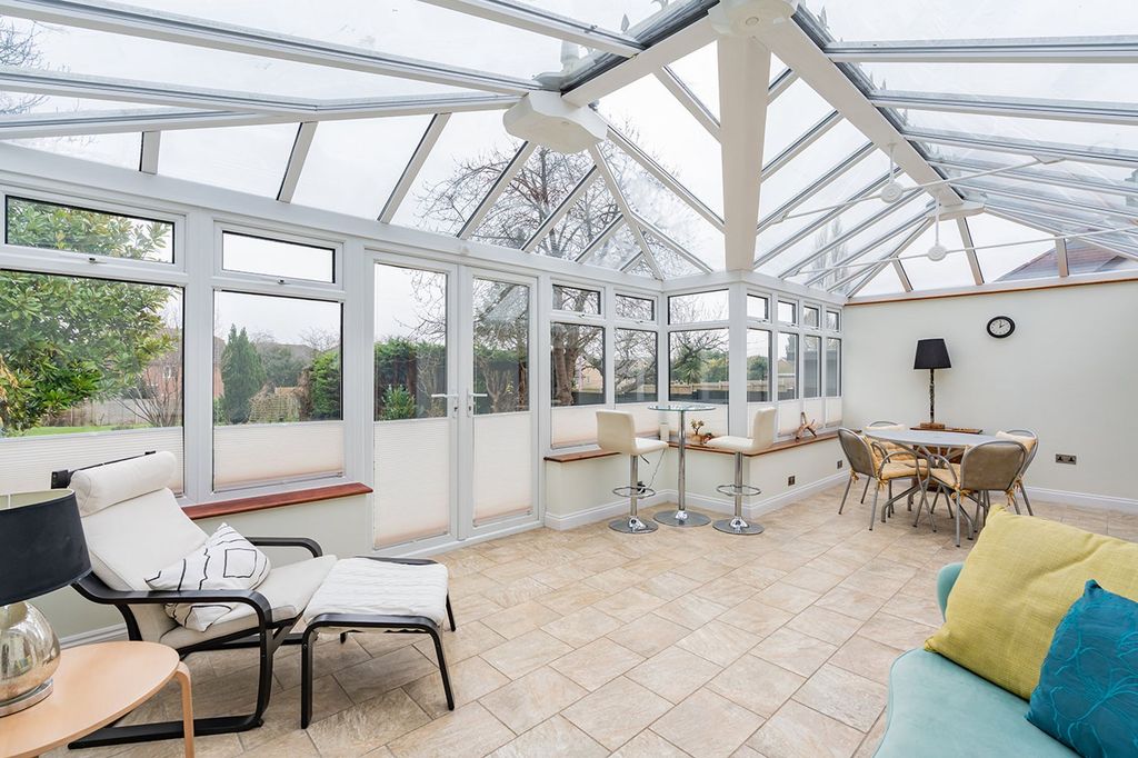 Property photo 3 of 35