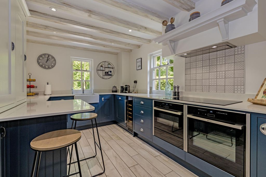 Property photo 2 of 47 Kitchen