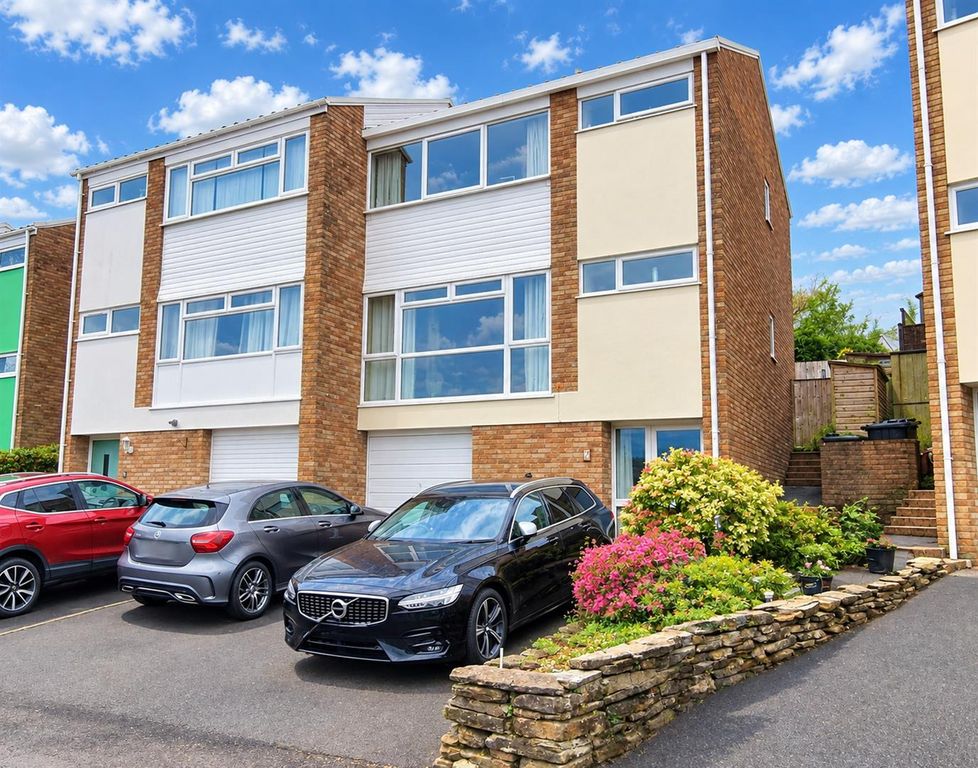 Property photo 1 of 18 Blue Sky Front.Png