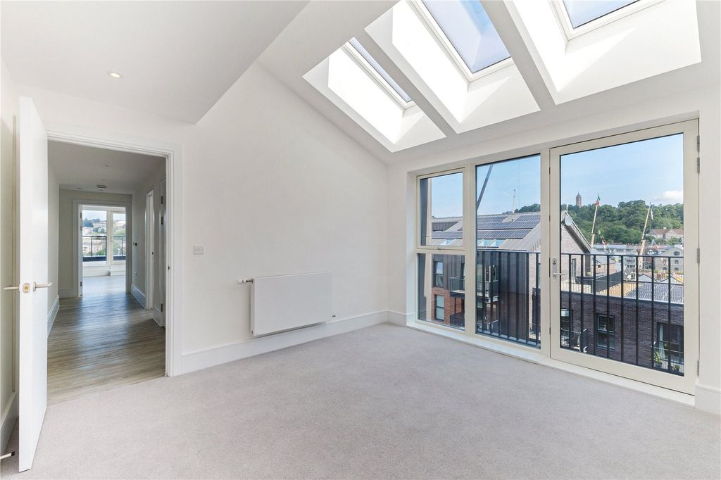 Property photo 2 of 12 B.05.07 Mcarthur's
