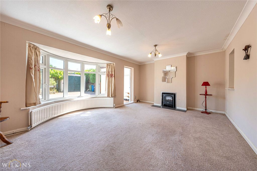 Property photo 3 of 37 Picture No. 10