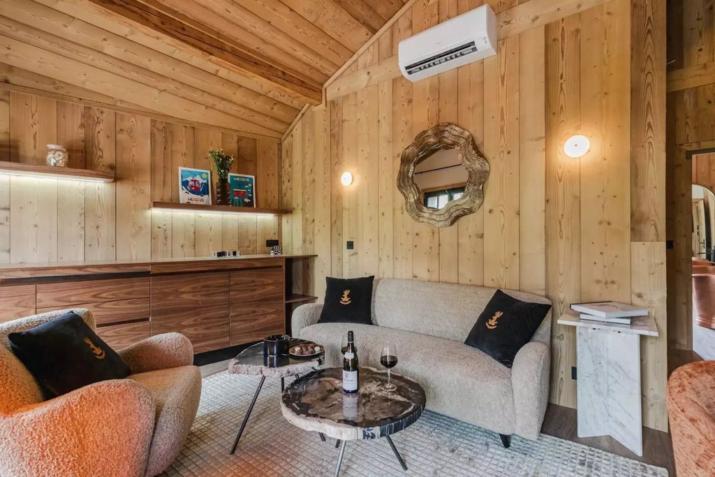 Property photo 1 of 6 France | Megève | 14 Bedrooms | 822 Sqm | €13,900,000