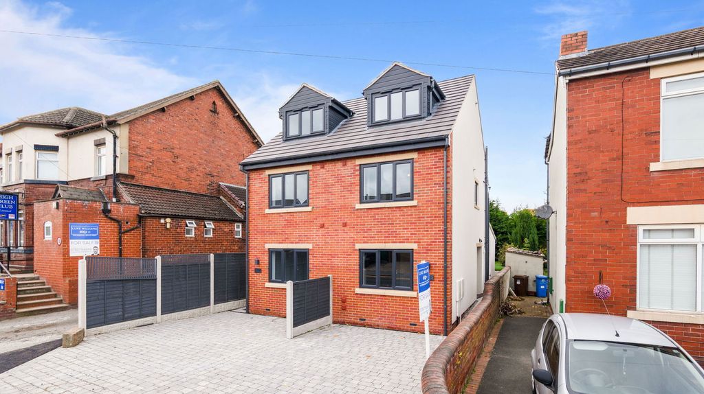 Property photo 1 of 25