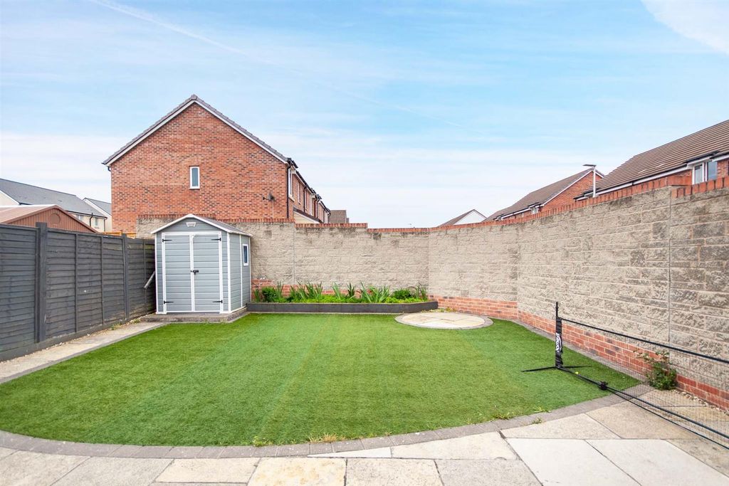 Property photo 2 of 21 Rear Garden