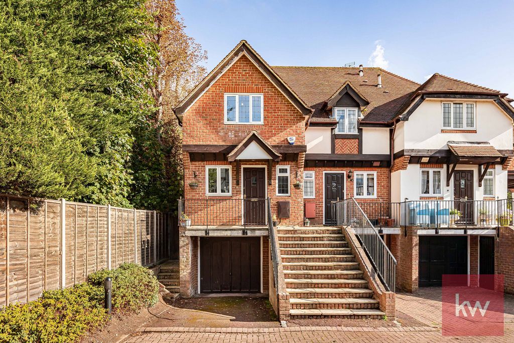 Property photo 1 of 30