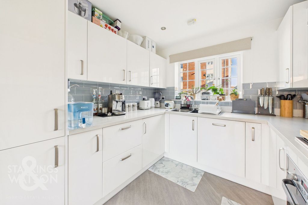 Property photo 3 of 29