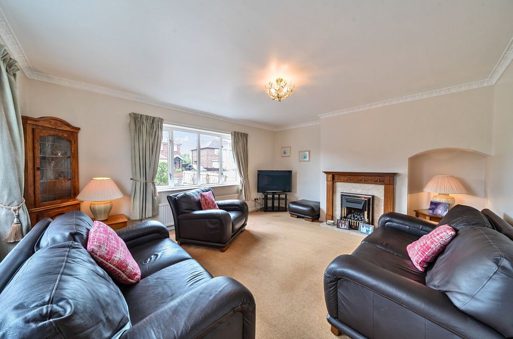 Property photo 2 of 20 1313572-7-6855940...