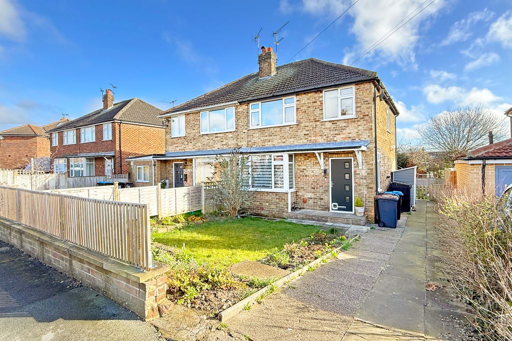 Property photo 1 of 12